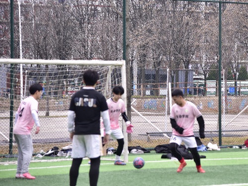 绿茵逐梦 球场争锋(图一）_副本.jpg